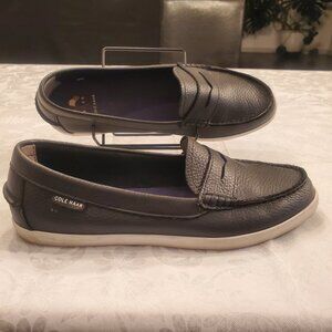 Cole Haan Woman’s Black Leather Nantucket Loafers Size 8.5